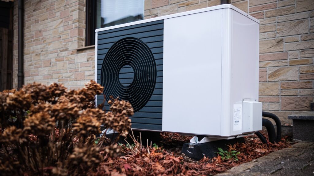 Wärmepumpe an einem Einfamilienhaus in Düsseldorf